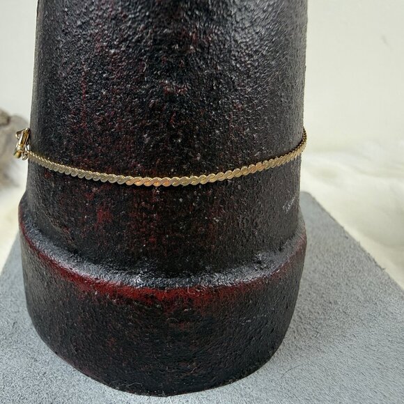 Vintage Gold Tone Serpentine Chain Bracelet 7" - Picture 1 of 6